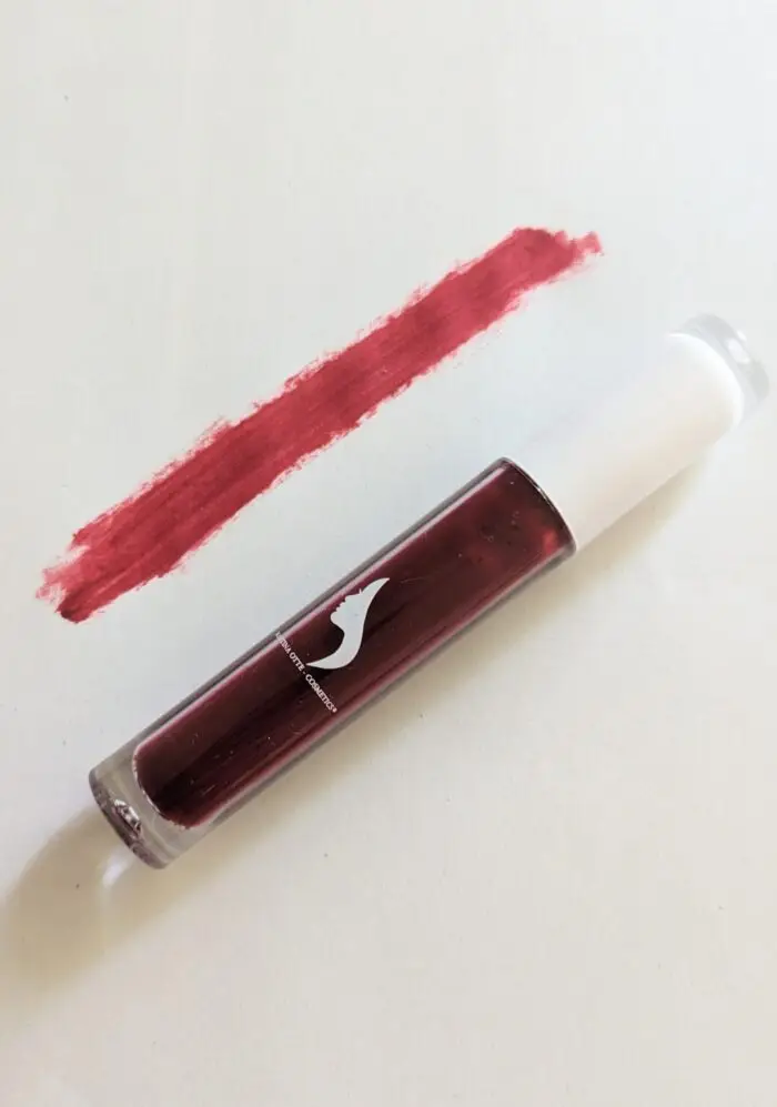 Die Farbkarte zu der Lippentinte Red Summerwine von Martina Otte Cosmetics®