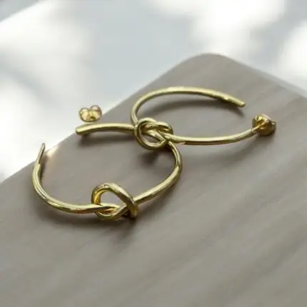 Hoop knotted earrings