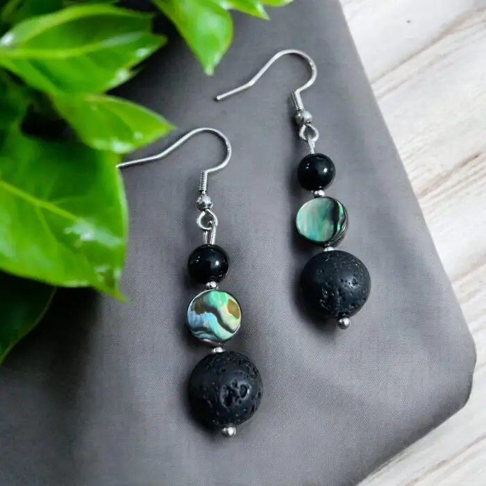 Natural Beautiful Beads Abalone Shell and black agate stone with lava rock to apply essential oils allowing scents of wellness.