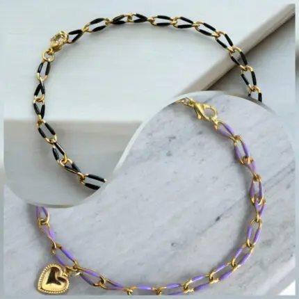 Elevate your accessory style with this stunning gold chain bracelet with colors of purple, black or blue featuring a charming heart charm. Crafted from gold-plated stainless steel, it combines durability with a touch of elegance, making it perfect for any occasion.